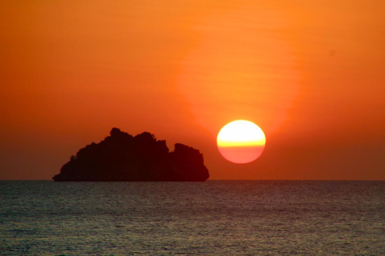 Sibaja Palms Sunset Beach Luxury Villa Taling Ngam Beach Exteriör bild